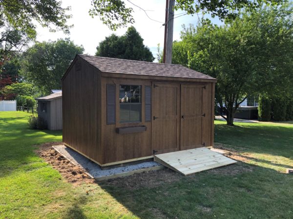 Chestnut Brown Urethane & Brownwood Shingles