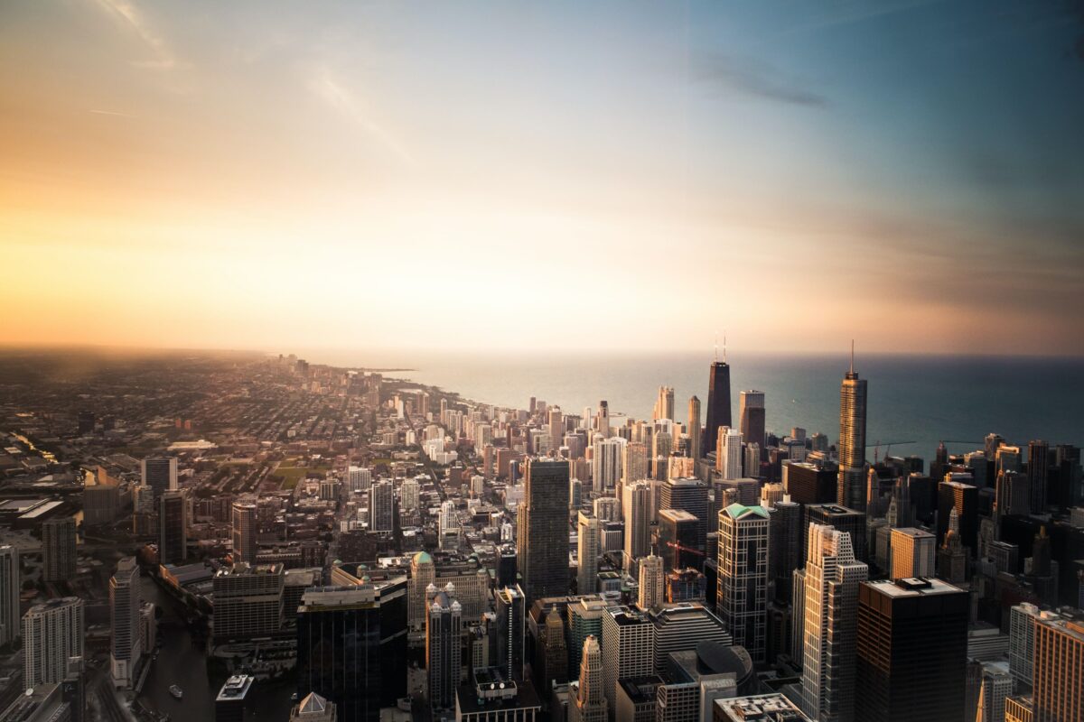 Chicago shed builders and sheds for sale with Chicago skyline