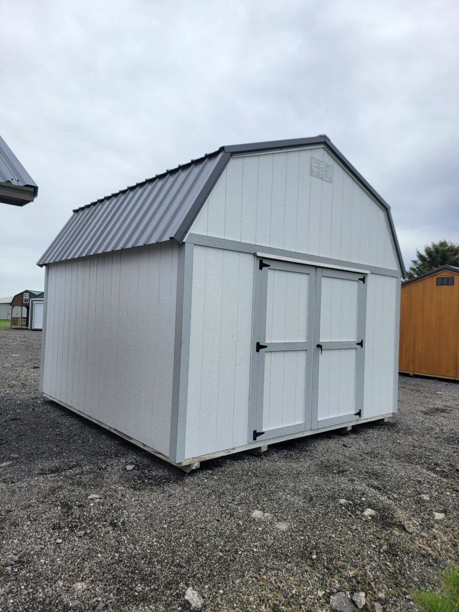 Lofted Barn: 12' x 12'