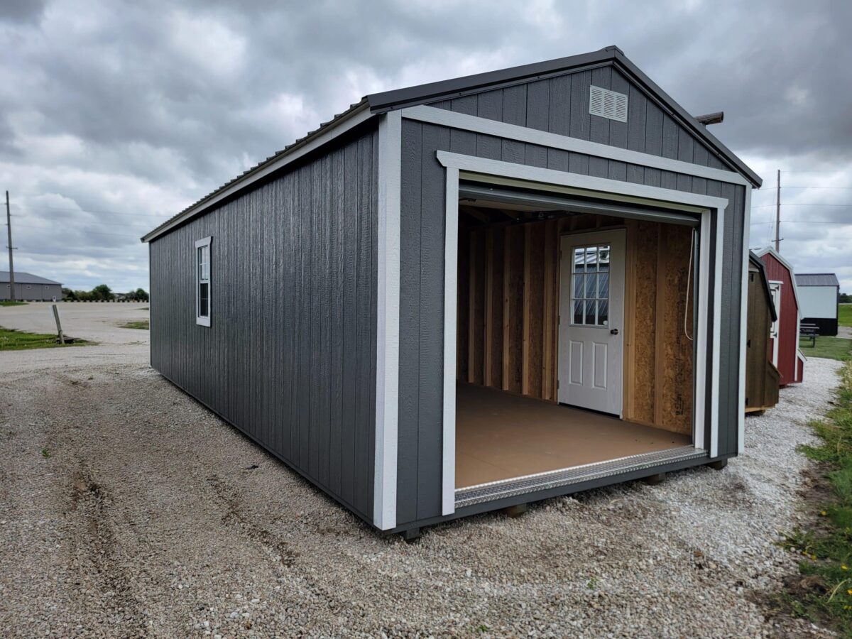 Garage: 12' x 32'