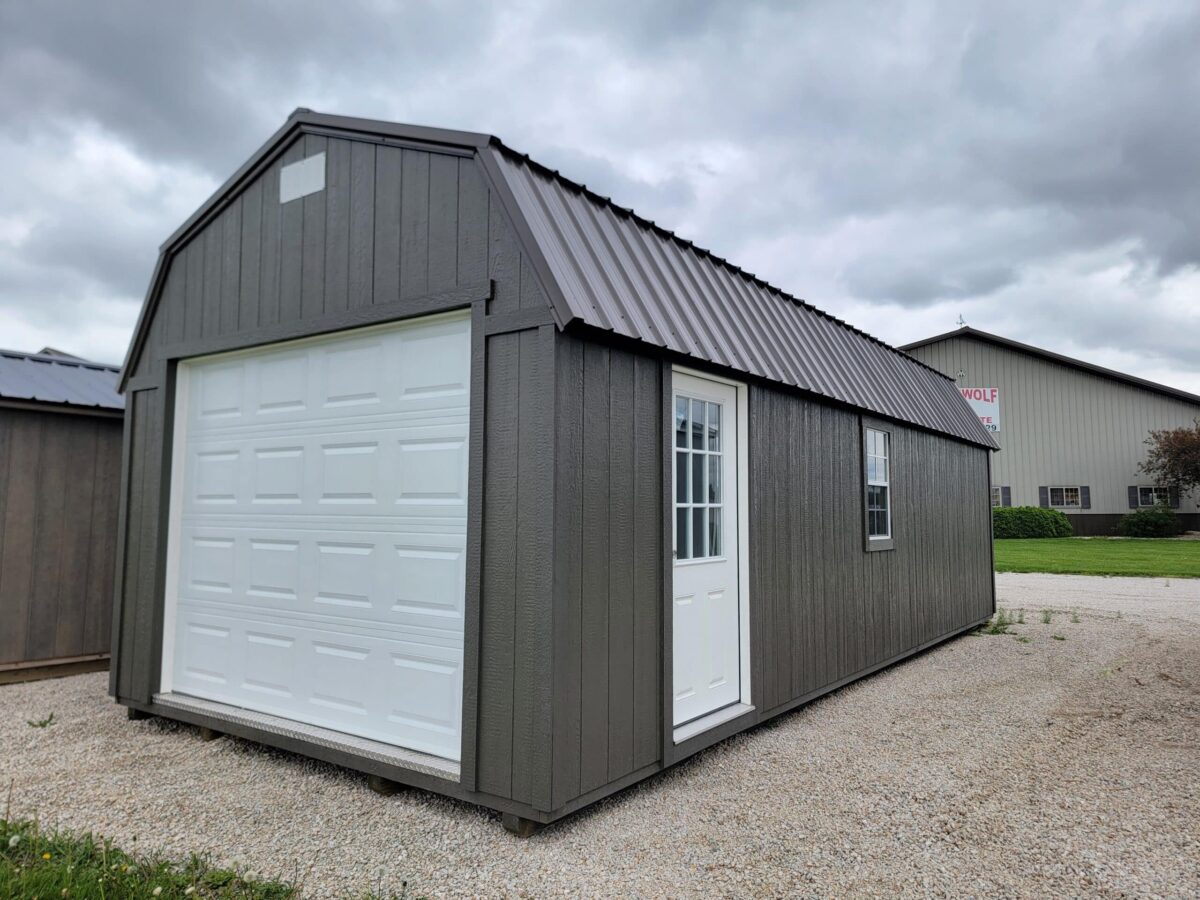 Lofted Garage: 12' x 28'
